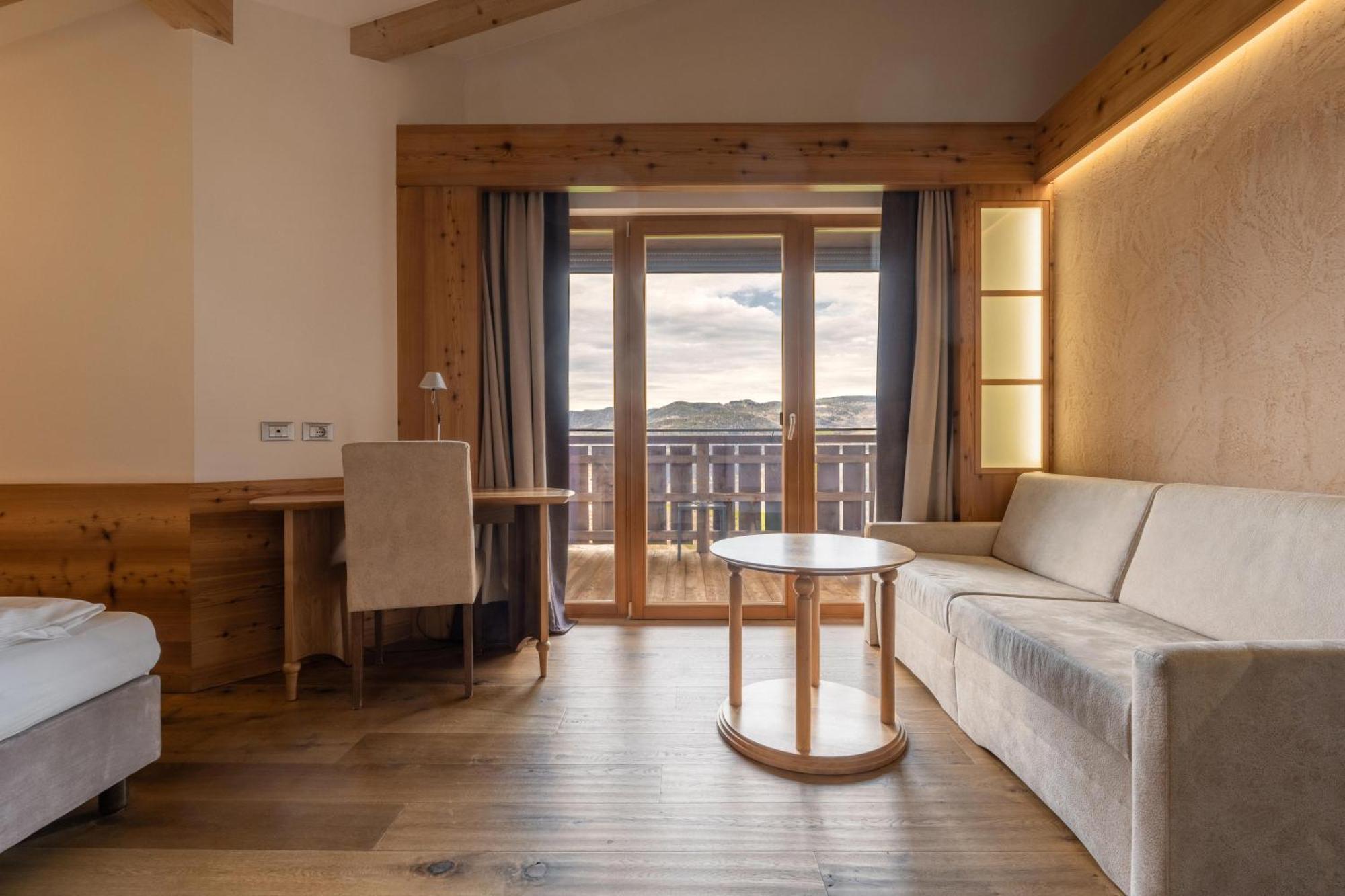 Hotel Emmy - Five Elements